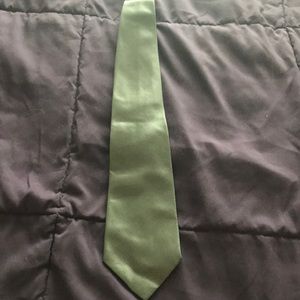 3 for $15 🦋🦋 Vintage Bachrach 100% silk metallic tie